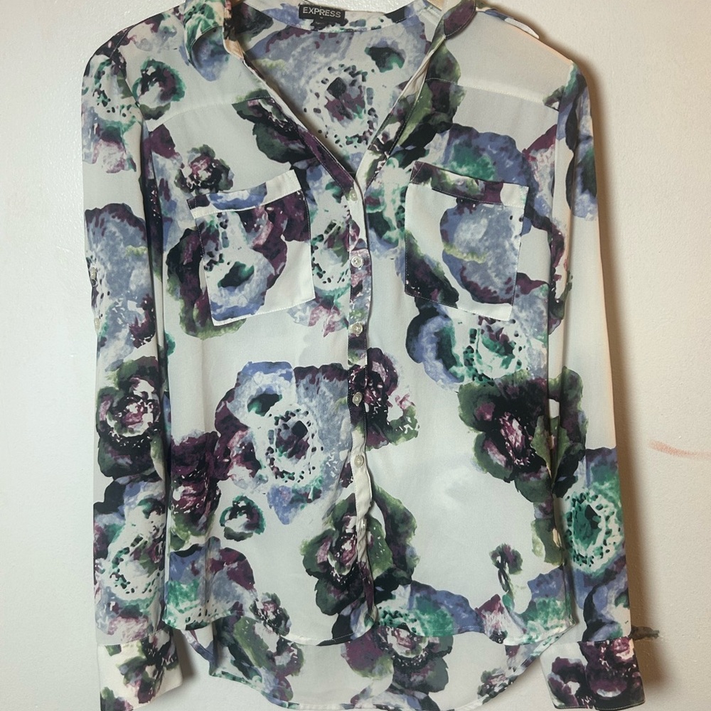 Express White Cream Long Sleeve Buttoned Blouse